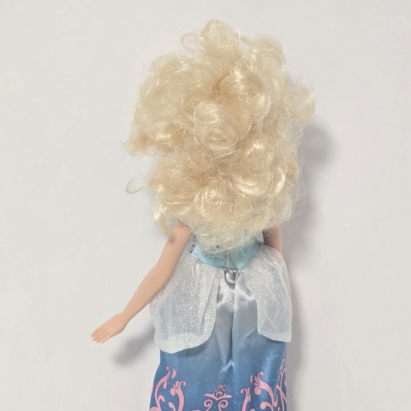 Hasbro Disney Princess Royal Shimmer Series Cinderella 11" Doll #B5288 72561 - Picture 8 of 15